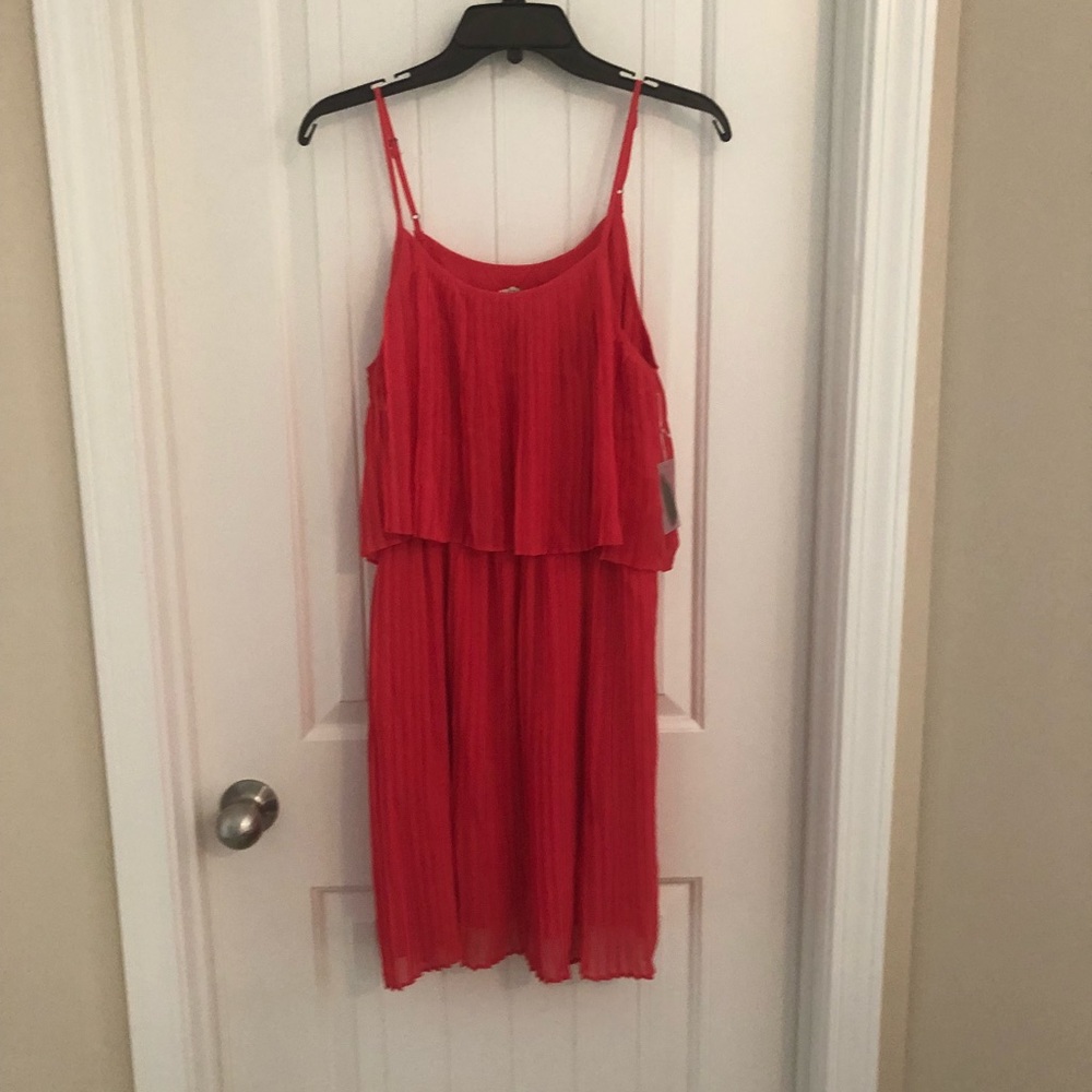 Forever 21 pleated sleeveless chiffon dress new